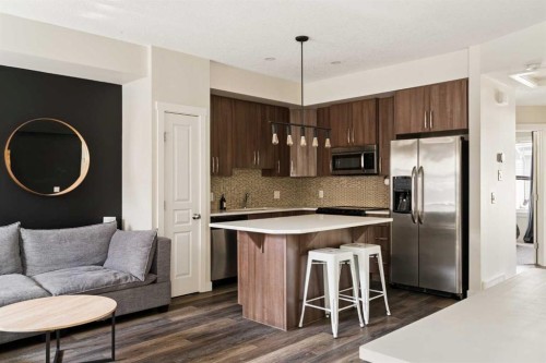 945 Mckenzie Towne Manor Se, Calgary, AB 