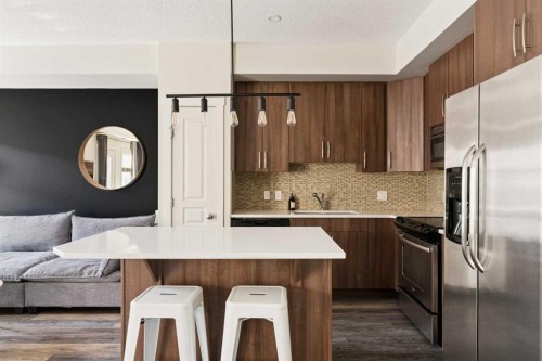 945 Mckenzie Towne Manor Se, Calgary, AB 