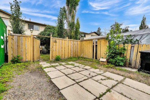 151 Midbend Place Se, Calgary, AB - Outdoor