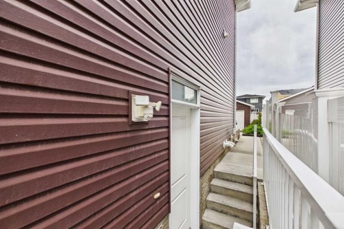 83 Redstone Gardens Ne, Calgary, AB - 