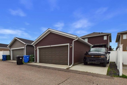 83 Redstone Gardens Ne, Calgary, AB - Outdoor With Exterior