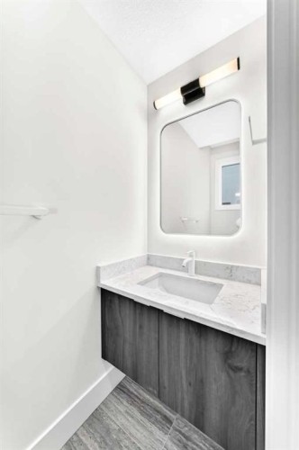 270 Greystone Boulevard, Cochrane, AB - Indoor Photo Showing Bathroom