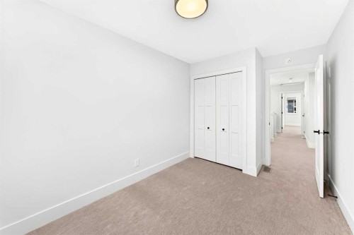 270 Greystone Boulevard, Cochrane, AB - Indoor Photo Showing Other Room