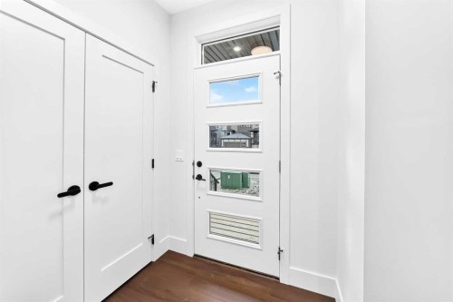 270 Greystone Boulevard, Cochrane, AB - Indoor Photo Showing Other Room