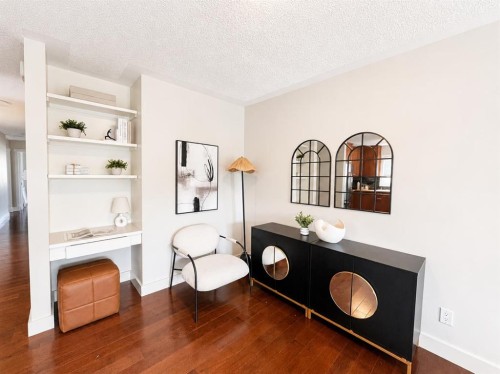 2807 29 Street Sw, Calgary, AB - Indoor Photo Showing Other Room