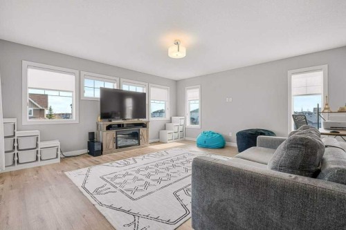 471 Canals Boulevard Sw, Airdrie, AB - Indoor Photo Showing Living Room