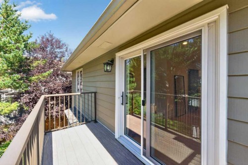 15 Woodacres Way Sw, Calgary, AB 