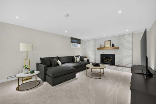 15 Woodacres Way Sw, Calgary, AB 
