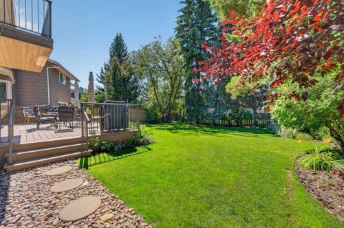 15 Woodacres Way Sw, Calgary, AB 