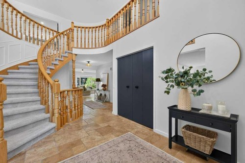 15 Woodacres Way Sw, Calgary, AB 
