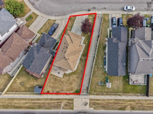 187 Martinvalley Crescent Ne, Calgary, AB - 