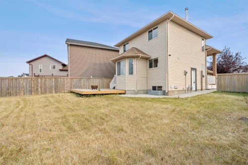187 Martinvalley Crescent Ne, Calgary, AB - Outdoor With Exterior