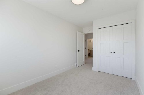 266 Greystone Boulevard, Cochrane, AB - Indoor
