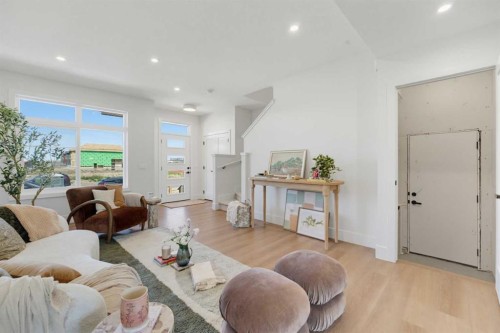 266 Greystone Boulevard, Cochrane, AB - Indoor Photo Showing Living Room