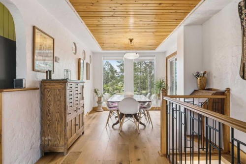 725 Calkins Place, Diamond Valley, AB - Indoor