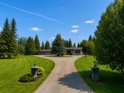 710 Bearspaw Village Drive  Rural Rocky View County, AB T3L 2P3