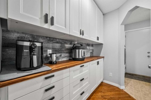 163 West Lakeview Passage, Chestermere, AB - Indoor Photo Showing Kitchen