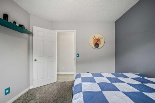 163 West Lakeview Passage, Chestermere, AB - Indoor Photo Showing Bedroom