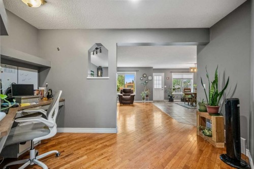 163 West Lakeview Passage, Chestermere, AB - Indoor Photo Showing Office