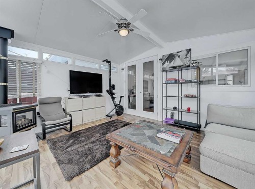 247 Simons Road Nw, Calgary, AB - Indoor