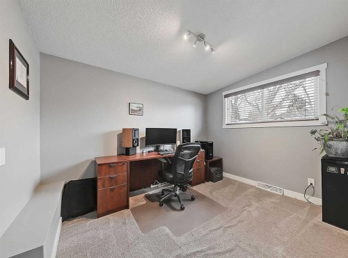 247 Simons Road Nw, Calgary, AB - Indoor Photo Showing Office