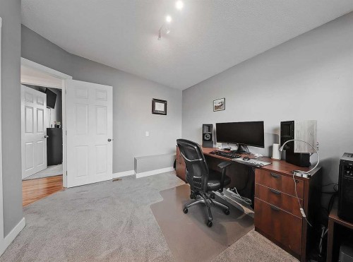 247 Simons Road Nw, Calgary, AB - Indoor Photo Showing Office