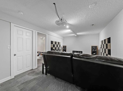 247 Simons Road Nw, Calgary, AB - Indoor Photo Showing Other Room