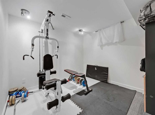 247 Simons Road Nw, Calgary, AB - Indoor