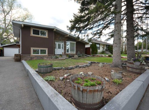 247 Simons Road Nw, Calgary, AB - Outdoor