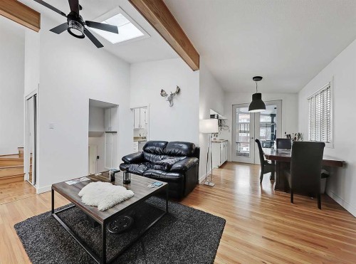 247 Simons Road Nw, Calgary, AB - Indoor