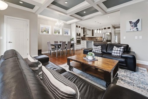 2639 27 Street Sw, Calgary, AB - Indoor Photo Showing Living Room