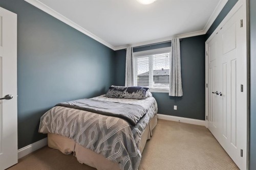 2639 27 Street Sw, Calgary, AB - Indoor Photo Showing Bedroom