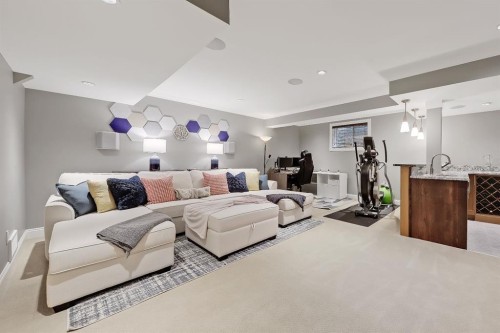 2639 27 Street Sw, Calgary, AB - Indoor Photo Showing Living Room