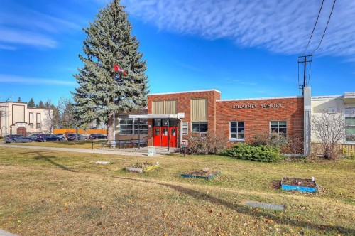 2639 27 Street Sw, Calgary, AB - Outdoor