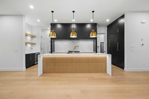 630 27 Avenue Ne, Calgary, AB - Indoor