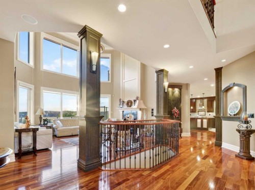 3221 77 Street Sw, Calgary, AB - Indoor Photo Showing Other Room