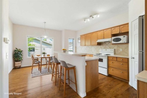 459 Evermeadow Road Sw, Calgary, AB - Indoor Photo Showing Kitchen
