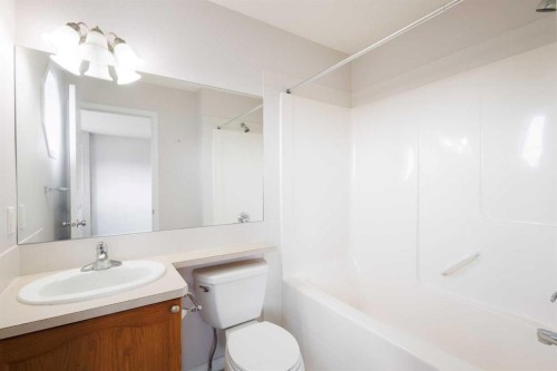 459 Evermeadow Road Sw, Calgary, AB - Indoor Photo Showing Bathroom