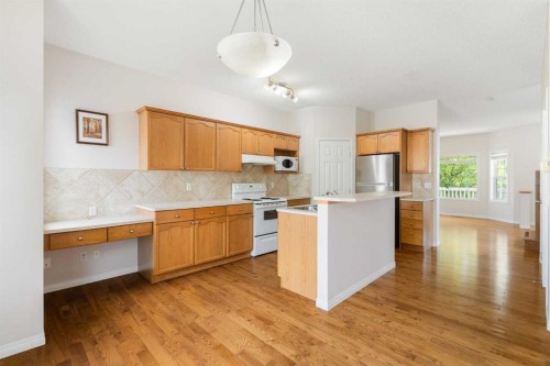 459 Evermeadow Road Sw, Calgary, AB - Indoor Photo Showing Kitchen