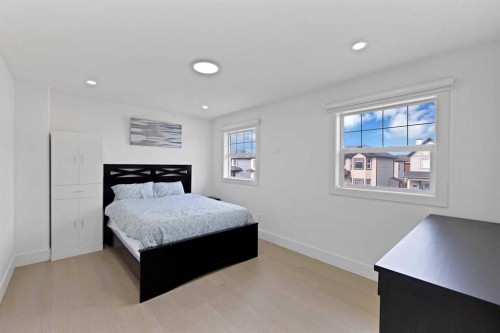 1125 Channelside Drive Sw, Airdrie, AB - Indoor Photo Showing Bedroom