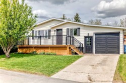 11 Huntstrom Place NE Calgary, AB T2K 5V9
