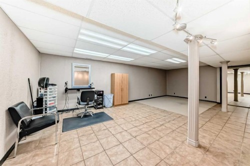 11 Huntstrom Place Ne, Calgary, AB - Indoor
