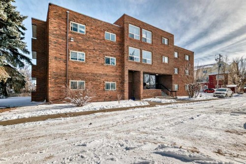 402-319 2 Avenue, Strathmore, AB - Outdoor