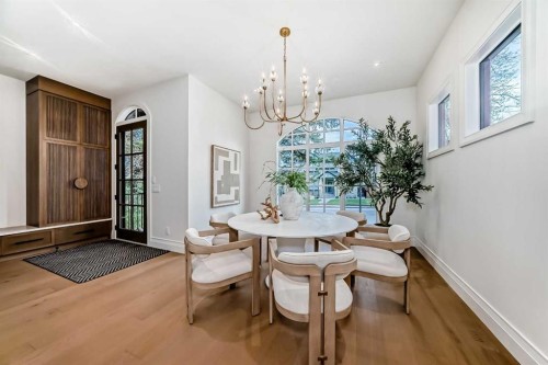 1610 49 Avenue Sw, Calgary, AB - Indoor Photo Showing Dining Room