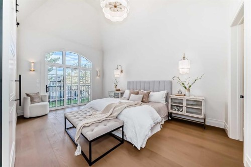 1610 49 Avenue Sw, Calgary, AB - Indoor Photo Showing Bedroom