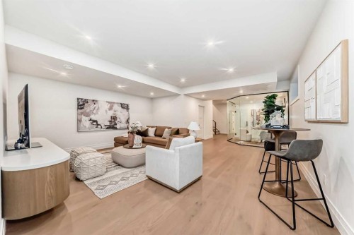 1610 49 Avenue Sw, Calgary, AB - Indoor