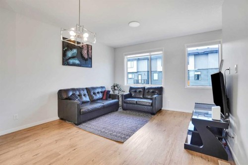 104 Corner Glen Circle Ne, Calgary, AB - Indoor Photo Showing Living Room