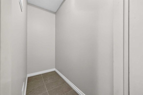 103-903 19 Avenue Sw, Calgary, AB - Indoor Photo Showing Other Room