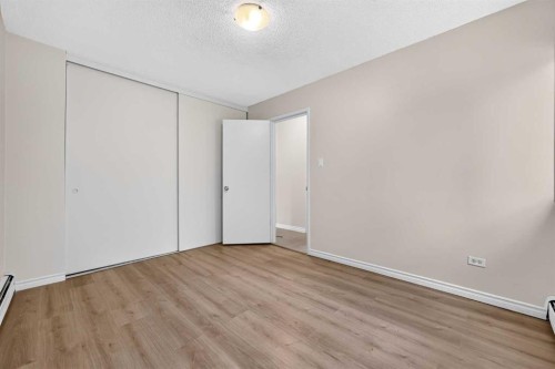 103-903 19 Avenue Sw, Calgary, AB - Indoor Photo Showing Other Room