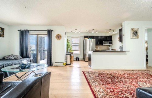 201-7180 80 Avenue Ne, Calgary, AB - Indoor Photo Showing Other Room